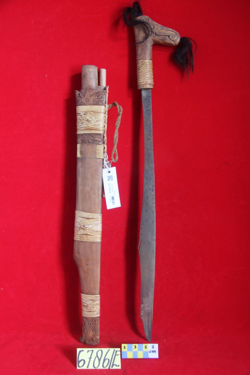 Museum Kalimantan Barat dan koleksinya.