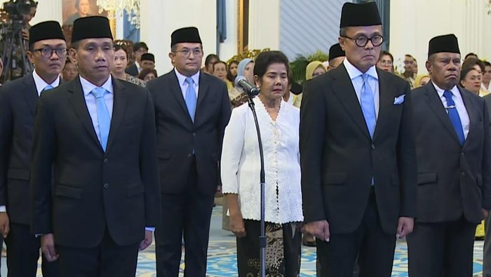 Pelantikan Akhmad Wiyagus sebagai Wamendagri di Istana (dok. YouTube Setpres)