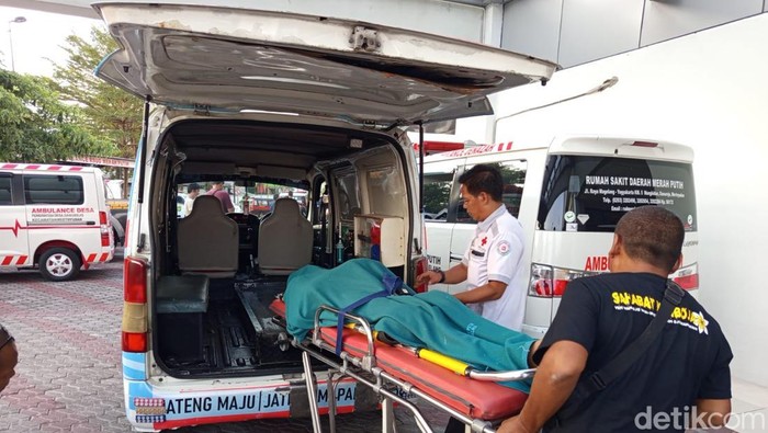 Penampakan jenazah korban pesta miras oplosan saat berada di RSUD Merah Putih Magelang, Rabu (8/10/2025).