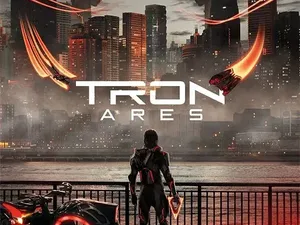 Video Dengerin Reaksi Mereka Nonton TRON: Ares
