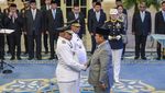 Potret Prabowo Lantik 25 Pejabat Baru: Wamen, Bos LPS hingga Asisten Khusus Presiden