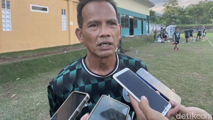 Pelatih PSS Sleman, Ansyari Lubis di Lapangan Pakembinangun, Sleman, Rabu (8/10/2025).