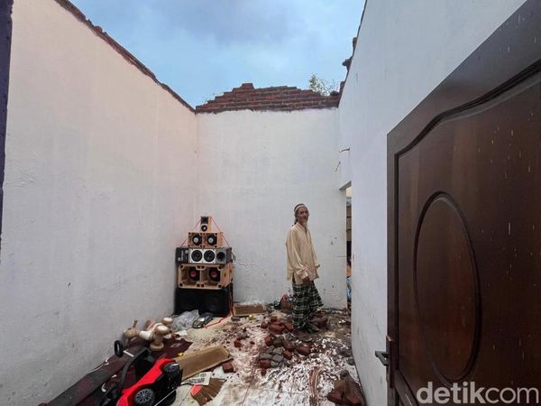 Puluhan Rumah di Mojokerto Rusak Diterjang Angin Kencang