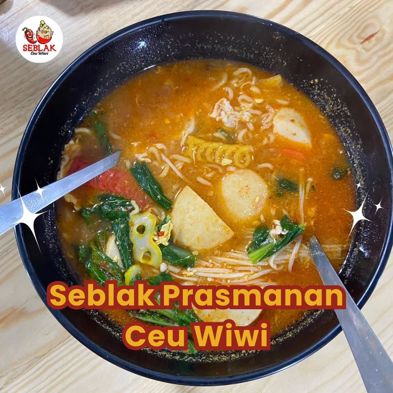 Seblak topping melimpah di Jakarta