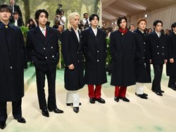 Video: Rayakan 8 Tahun Debut, Stray Kids Rilis Single Digital