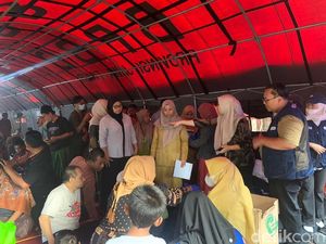 RS Bhayangkara Masih Dipenuhi Suasana Haru Menunggu Proses Identifikasi