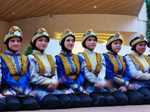 Bangga! Tim Tari SMA Indonesia Bikin Jepang Terpesona