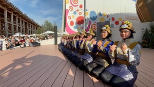 Rajazka berhasil tampil di Osaka World Expo 2025 setelah dikurasi ketat tingkat nasional, sebelum akhirnya dipilih mewakili Indonesia. Bangga banget! (Foto: dok. SMA Al-Azhar Syifa Budi Jakarta)