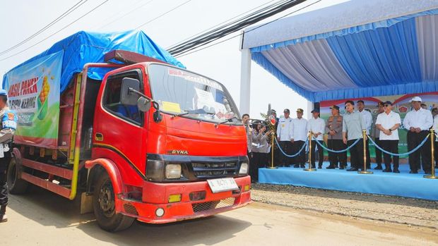 Wapres Lepas 1.268 Ton Jagung untuk Bulog