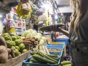 Viral Tren 10 Ribu di Tangan Istri yang Tepat, Sehatkah Ibu Hamil Cuma Makan Tempe?