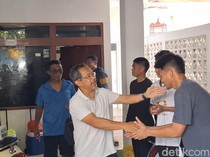 Pamitan di Mess Persela, Aji Santoso: Saya Mohon Maaf Sebesar-besarnya