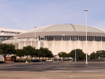 Megah dan Modern di Masanya, Stadion Ini Kini Terlantar dan Sunyi