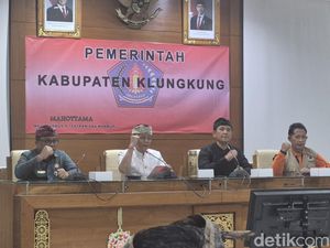 BPBD Bali Serahkan Bansos Bencana Alam ke Klungkung-Bangli