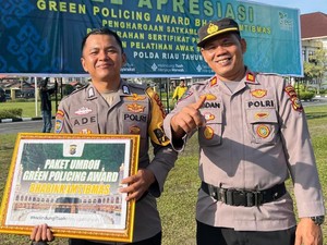 Green Policing Ala Bripka Ade Rahmat: Dari Tong Sampah hingga Bibit Pohon