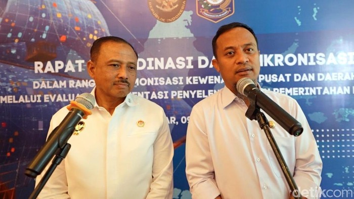 Gubernur Sulsel Andi Sudirman Sulaiman bersama Deputi Bidang Koordinasi Politik Dalam Negeri Kemenko Polkam Heri Wiranto.