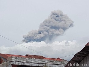 Gunung Marapi di Sumbar Kembali Erupsi, Warga Radius 3 Km Diminta Waspada