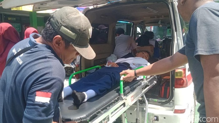 Suasana Puskesmas Wedi, Klaten, tempat korban dugaan keracunan Makan Bergizi Gratis (MBG) dirawat, Kamis (9/10/2025).