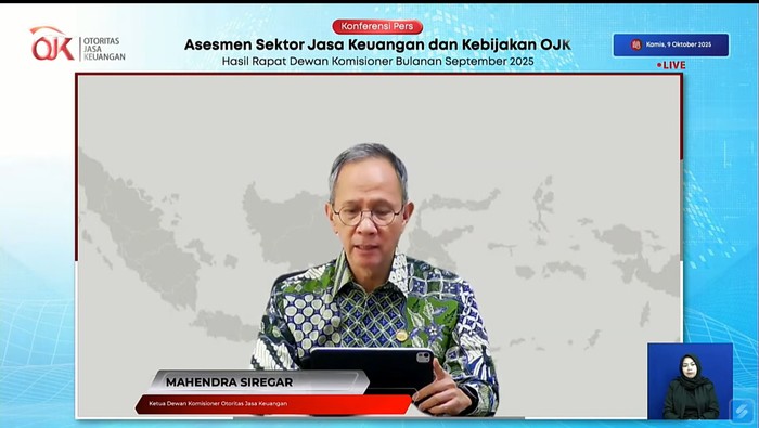 Ketua DK OJK Mahendra Siregar