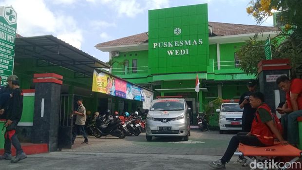 Kondisi suasana terbaru di Puskesmas Wedi diduga keracunan MBG.