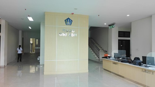 Lobi RS Giri Asih di Kecamatan Abiansemal, Badung, yang belum beroperasi meski sudah dibentuk manajemen. (Agus Eka/detikBali)