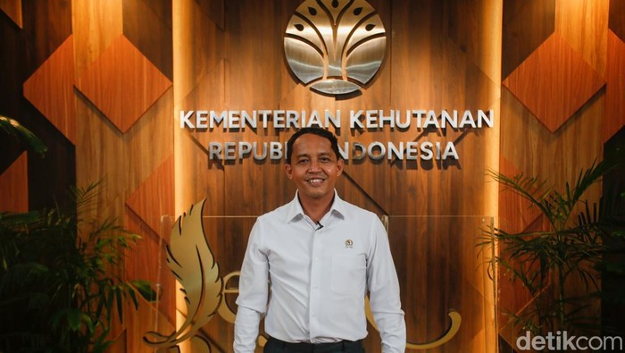 Menhut Resmi Cabut Izin 22 Perusahaan Terkait Bencana Sumatera