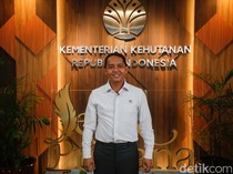 Menhut Resmi Cabut Izin 22 Perusahaan Terkait Bencana Sumatera