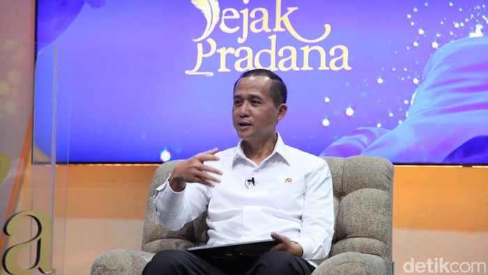 Menteri Transmigrasi M Iftitah Sulaiman