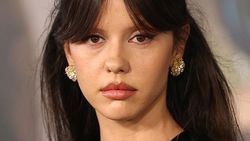 Mia Goth Si Monster di Dunia Frankenstein
