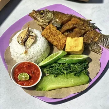 Nasi tempong di Jakarta