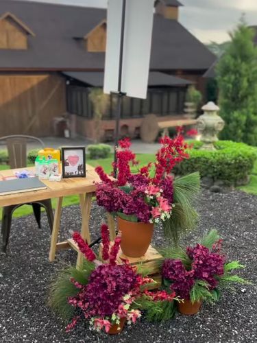 Inspirasi dekorasi pernikahan gen z dengan tema American Style.