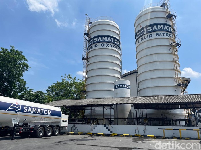 PT Samator Memproduksi Beragam Gas Industri. , Samator telah beroperasi lebih dari 100 tahun, dengan 58 pabrik dan103 filling stations yang tersebar di 29 provinsi.