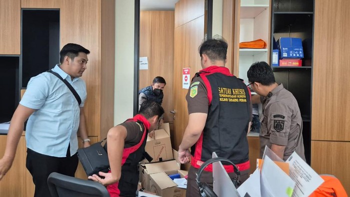 Pelindo Sub Regional 3 digeledak Kejari Tanjung Perak Surabaya