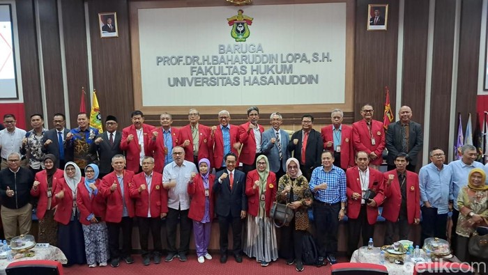 Penjaringan aspirasi dan sosialisasi di Aula Baharuddin Lopa Fakultas Hukum Universitas Hasanuddin (Unhas), Kamis (9/10/2025).