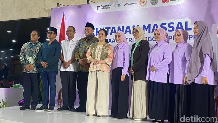 Persaudaraan Istri Anggota (PIA) DPR RI menggelar khitanan massal dalam rangkaian Hari Ulang Tahun (HUT) DPR RI ke-80.