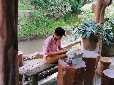 Kafe dengan View Alam di Tengah Kota Malang