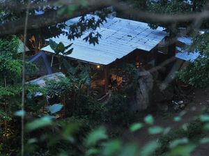 Menikmati Ketenangan di Cafe Hidden Gem Pinggir Sungai Brantas