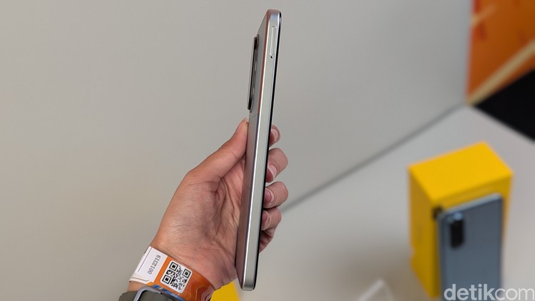 Poco M7
