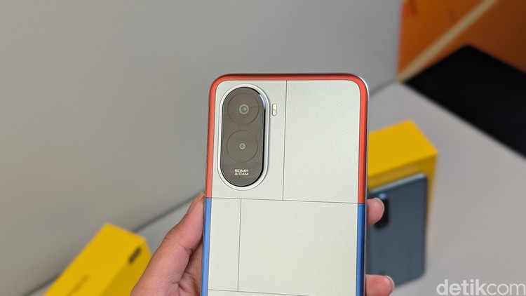 Poco M7