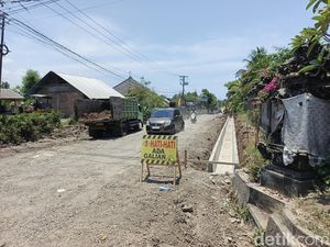 Proyek Perbaikan Jalan Lelateng-Pengambengan Rp 21 Miliar Akhirnya Dimulai