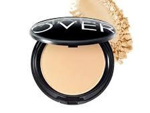 Rekomendasi Bedak Padat untuk Usia 40 Tahun ke Atas