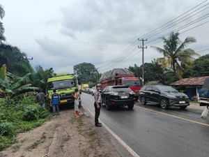 Gerak Cepat Polisi Atasi Macet Imbas Kecelakaan di Jalintim Pelalawan