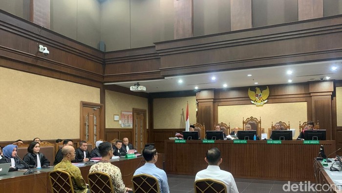 Sidang Korupsi Tata Kelola BBM