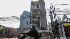 Suasana Terkini Pascaledakan Gedung Farmasi di Pondok Aren Tangsel