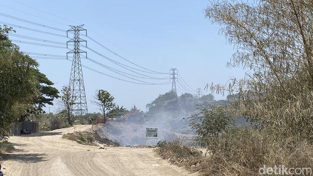 Suasana TPA Rowosari di Kawasan Brown Canyon, Kelurahan Rowosari, Kecamatan Tembalang, Kota Semarang, Kamis (9/10/2025).