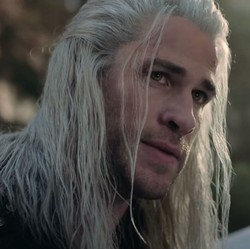 Showrunner The Witcher Klaim Liam Hemsworth Bikin Lupa Henry Cavill Cuma 45 Detik