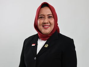Jalan Sumiati Antar Krisdayanti Jadi Anggota DPR Kini Jabat Wakil Rektor