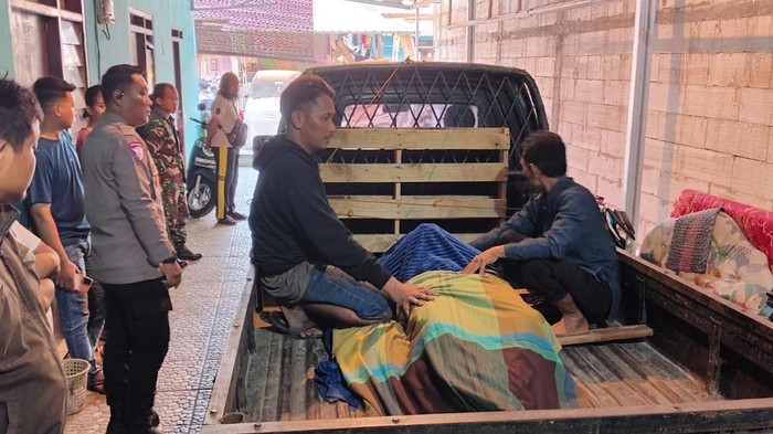 Warga asal Demak, C (27), ditemukan meninggal di kamar kos di Kelurahan Penggaron Kidul, Kecamatan Pedurungan, Kota Semarang, Kamis (9/10/2025).