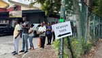 Warga Seychelles Antre di TPS untuk Pilpres Putaran Kedua di Victoria
