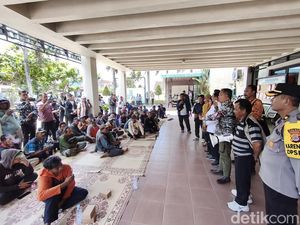 Warga Terdampak JJLS Geruduk BPN Kulon Progo Tuntut Kejelasan Ganti Rugi