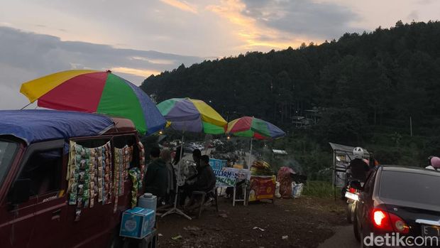 Warkop Mang Yadi di Kuningan.